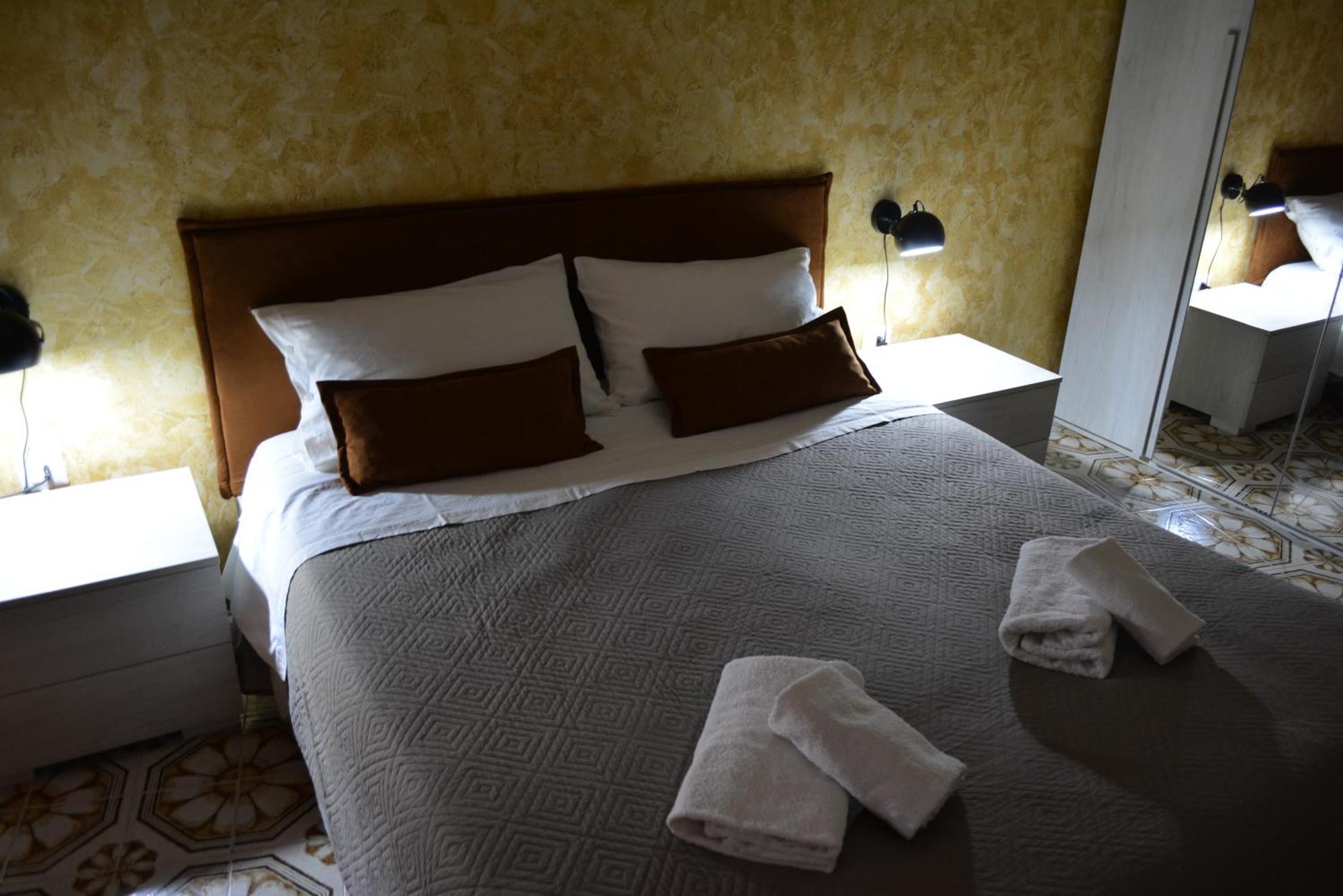 Mario'S House Bed & Breakfast Наполи Екстериор снимка